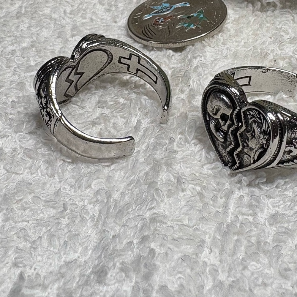 Silver Men's Signet Ring/skeleton - Picture 7 of 7